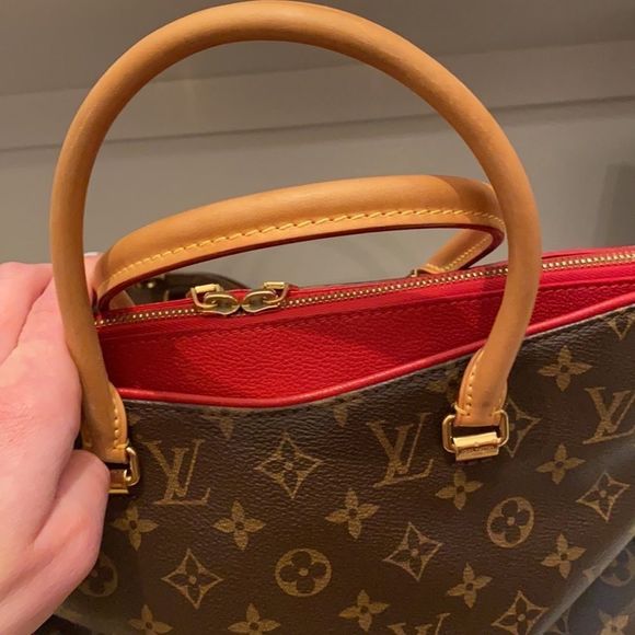Louis Vuitton Pallas MM - Picture 6 of 15